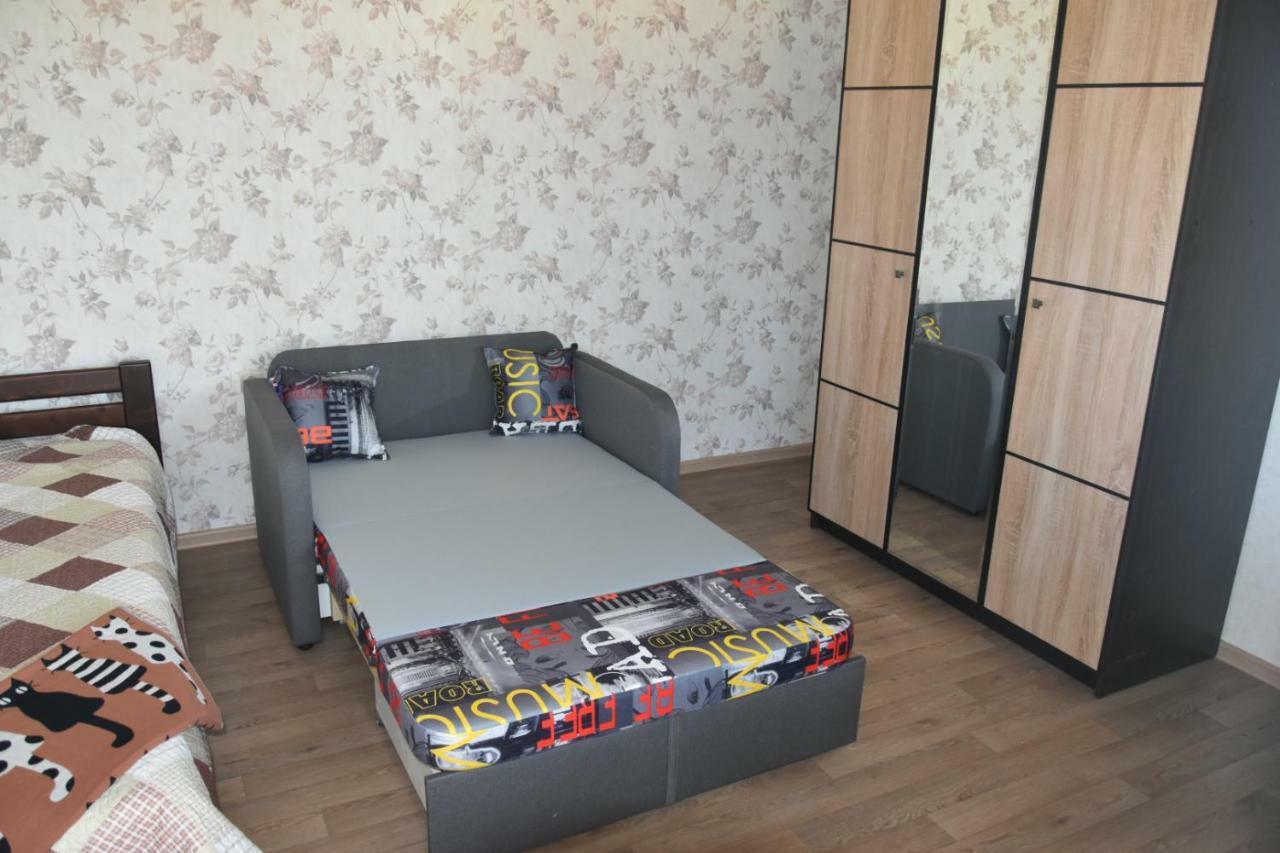 Hotel Три Кошки Czarnomorsk Zewnętrze zdjęcie
